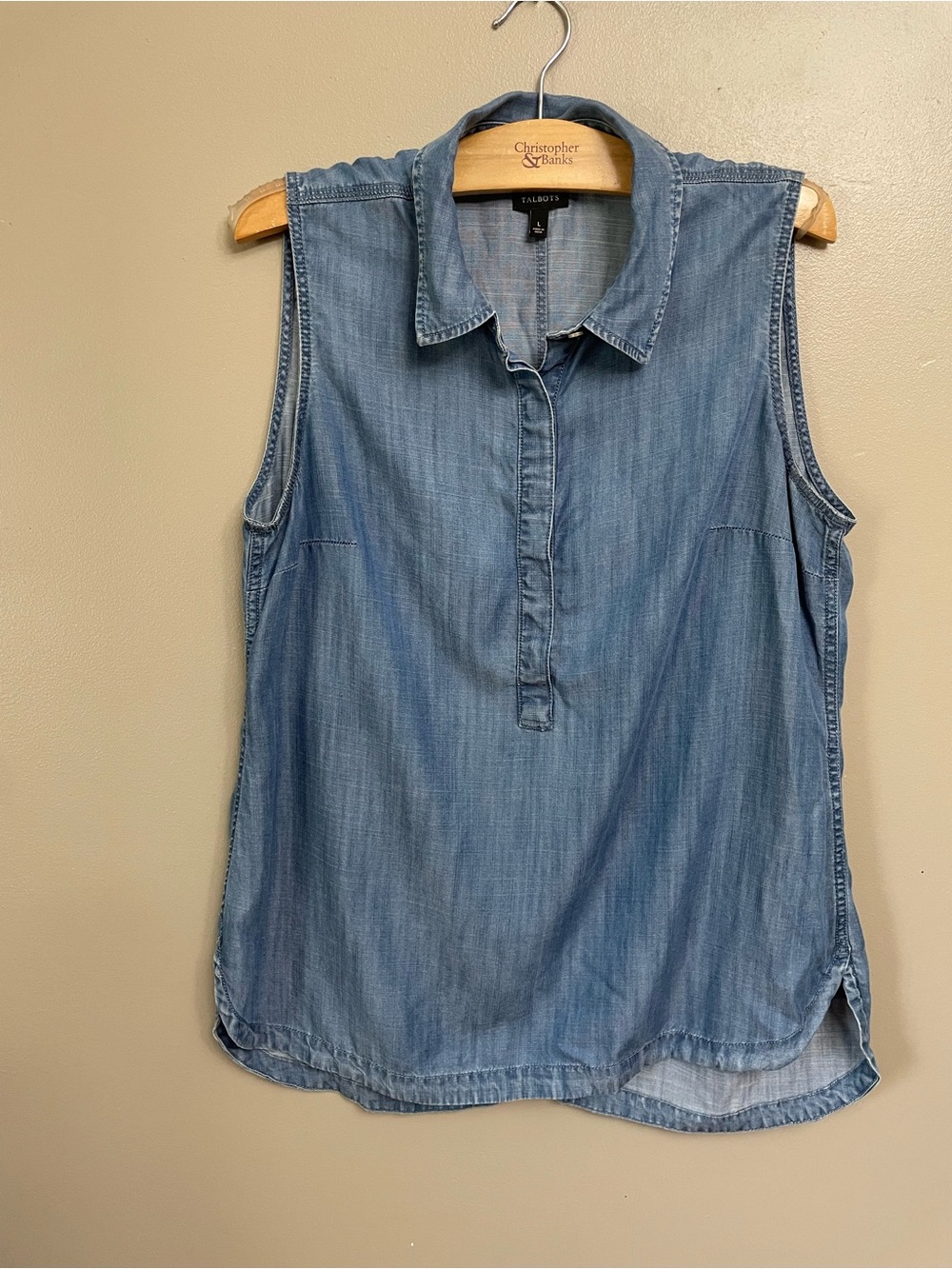 TALBOTS Large Sleeveless Chambray Denim Tencel Split- neck Top